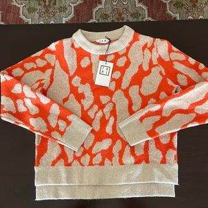 Great fall orange and tan sweater NWT. Sz M